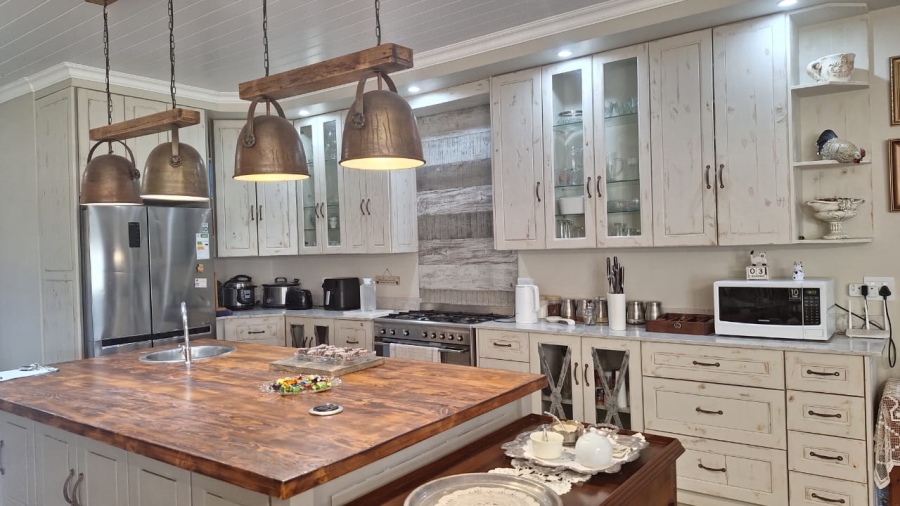 4 Bedroom Property for Sale in Stilbaai Wes Western Cape